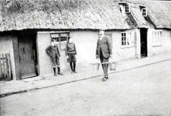 Fetching water during the drought of 1921 Z50-107-41